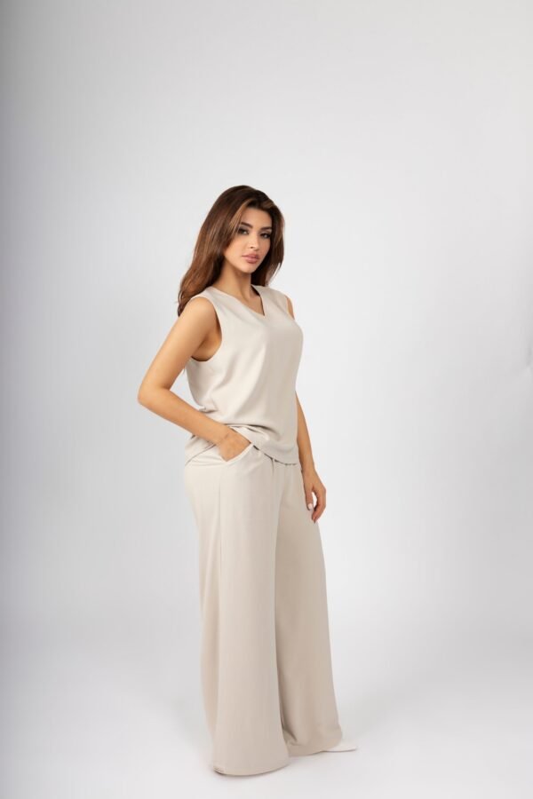 COMFY-CHIC ENSEMBLE - Beige - Image 2