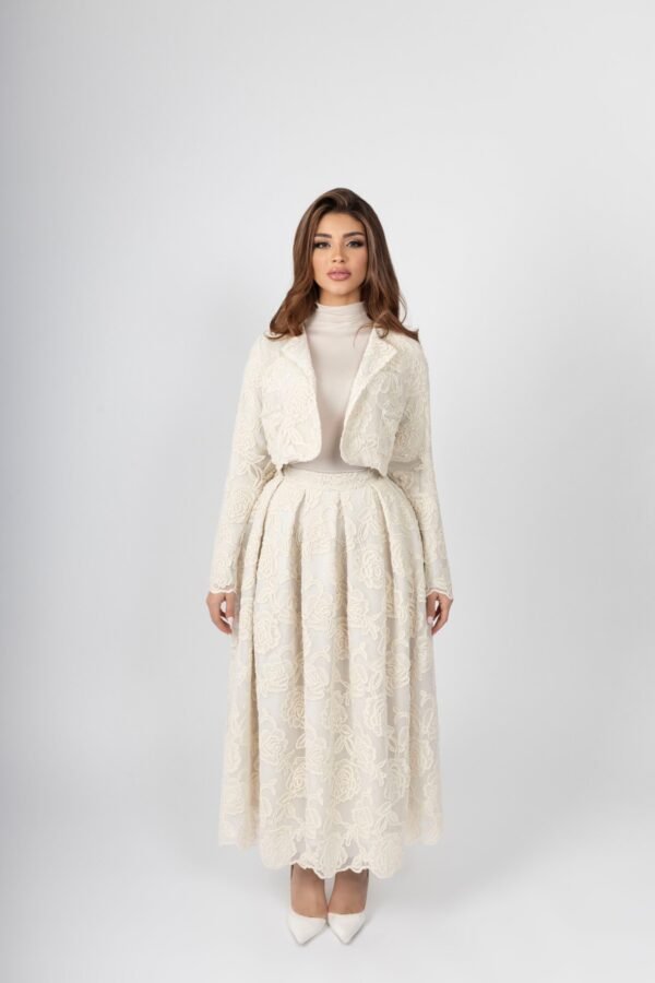 AMOUR Lace Skirt