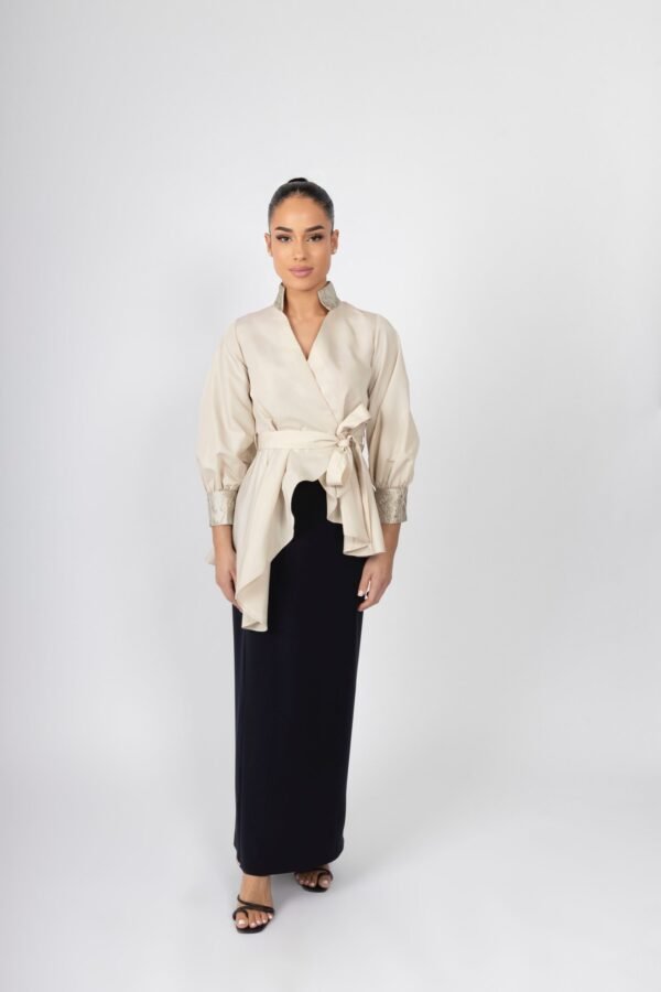 SOPHISTICATED Top - Image 2